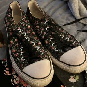 Converse size 8 floral